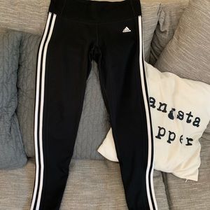 Brand New ADIDAS fitted workout leggings size L